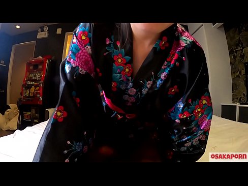 ❤️ Keçika ciwan a cosplay ji seksê hez dike ku bi orgazmê bi şûjinek di hespêk û blowjob de. Keçika Asyayî ya bi pisîka porî û bi cil û bergên kevneşopî yên Japonî di vîdyoya amator de ku masturbasyona bi pêlîstokên qijikê nîşan dide. Sakura 3 OSAKAPORN. ❤ Porno li porno ku.8kpornvids.ru ❤